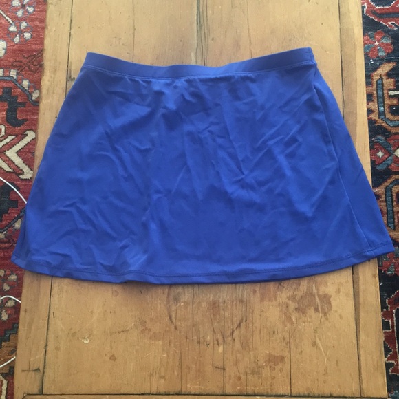 Lands’ End swim skirt cover-up - Picture 1 of 3